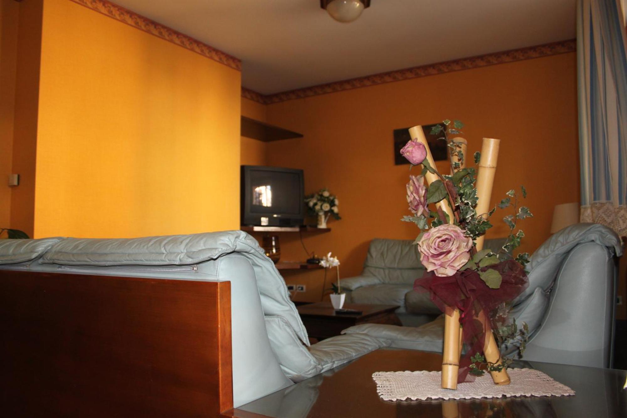 Hotel Girasole Civitanova Marche Exterior foto