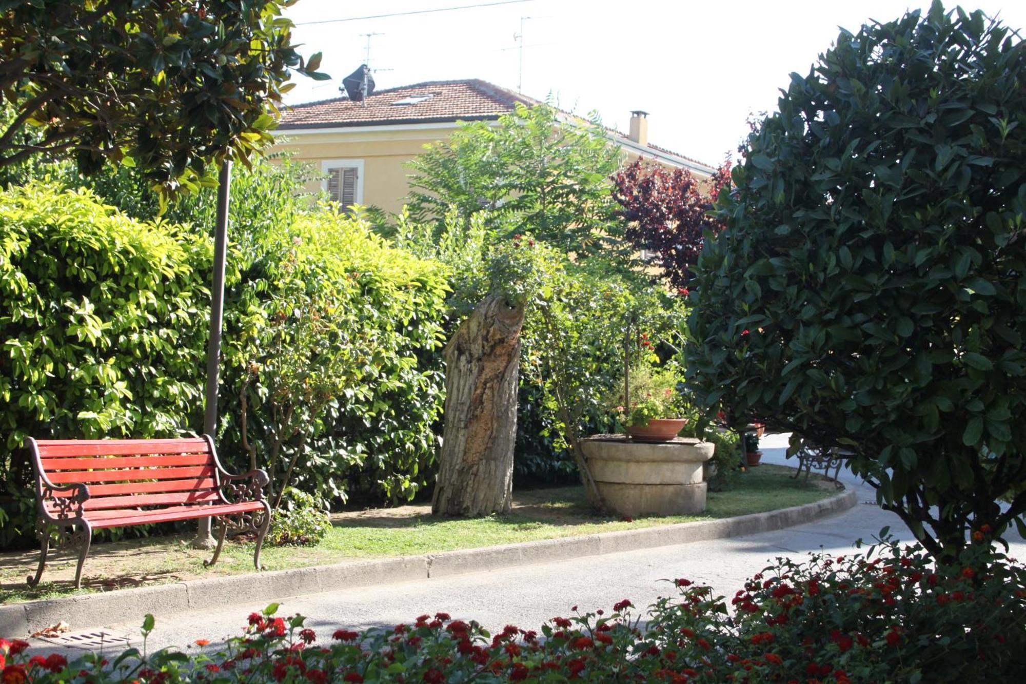 Hotel Girasole Civitanova Marche Exterior foto