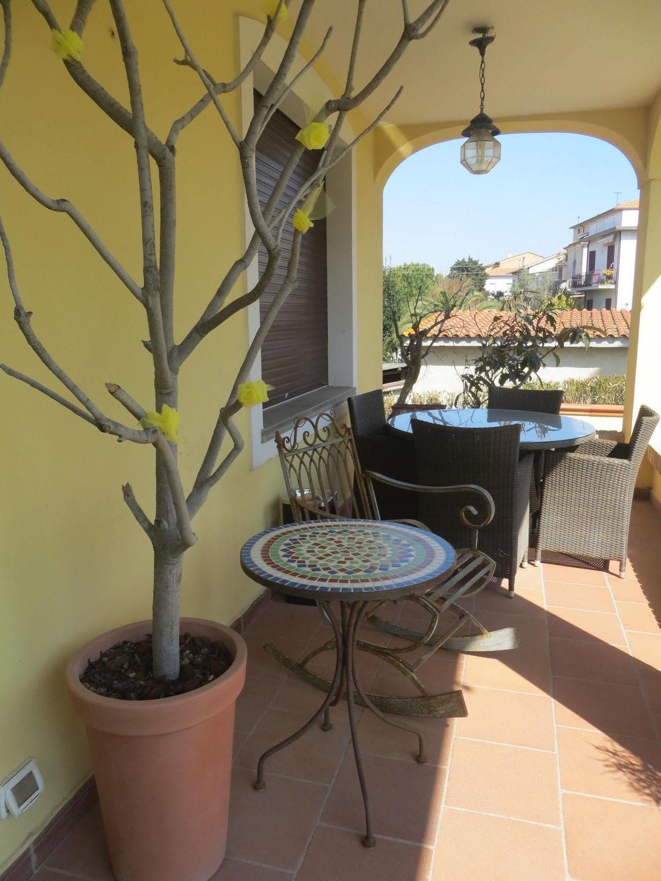 Hotel Girasole Civitanova Marche Exterior foto